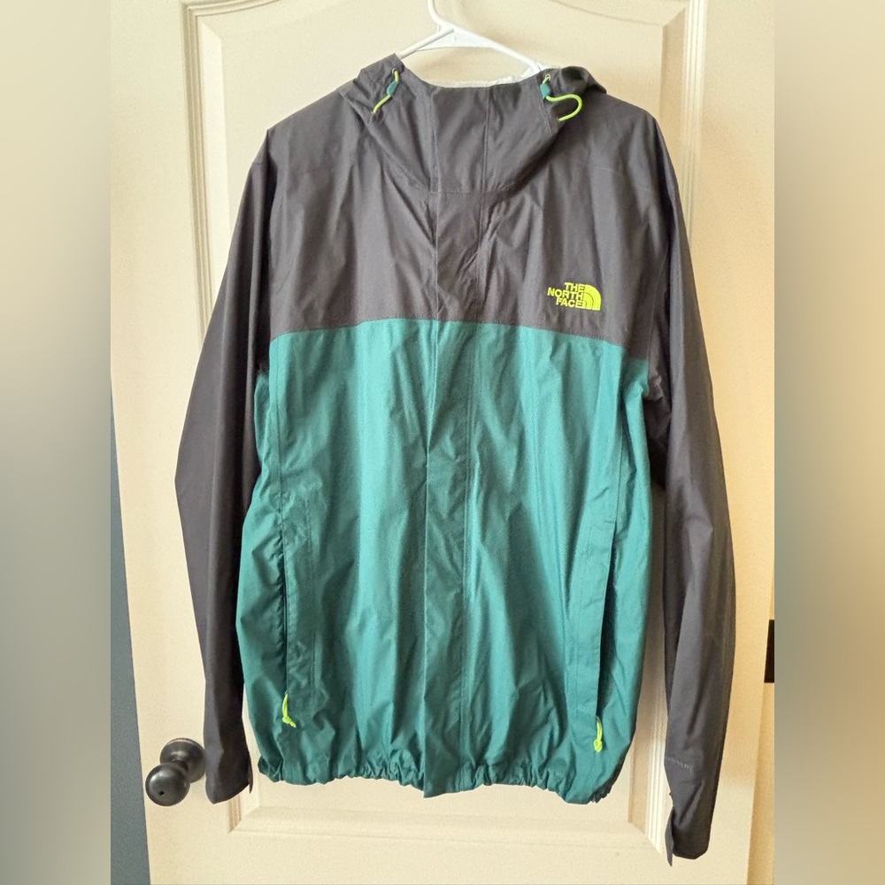 The North Face Men’s Rain Jacket Size XL